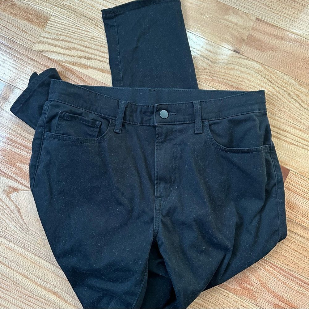 NWOT 30x31 EZY Black SKINNY TAPERED LOW RISE EZY JEANS Uniqlo Men’s - Picture 2 of 6